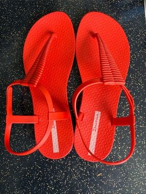 Ipanema Women's Bright Orange T-Strap Sandals NWOT